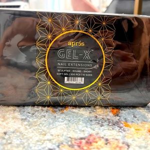Aprés Gel-X™ Sculpted Round Short Box of Tips